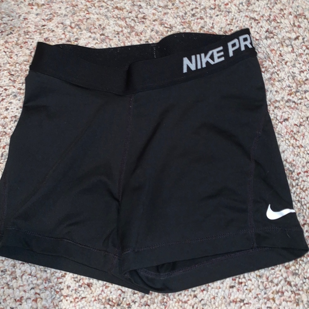 Nike Pros Small